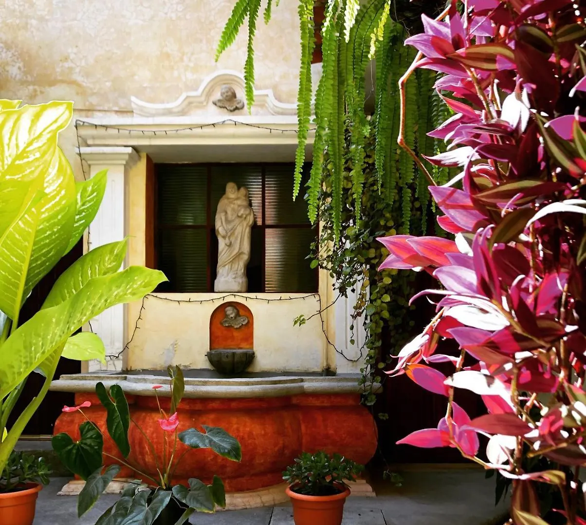 Hotel Las Rosas Antigua Guatemala
